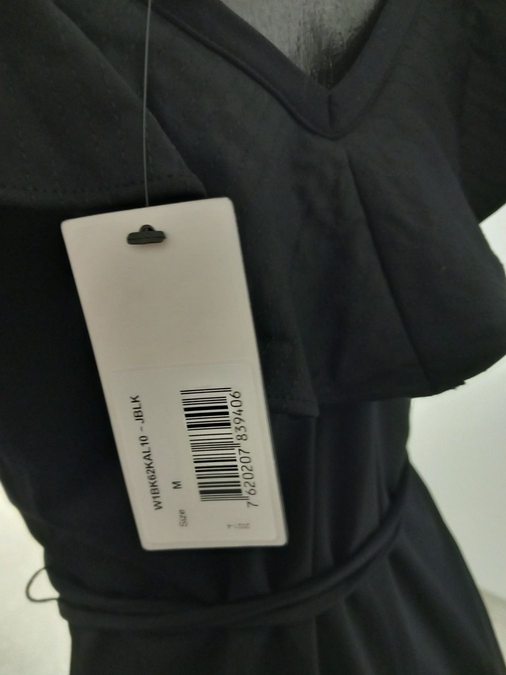 Guess Vestiti: GUESS Kleid Neu – Nuovo e nell'imballaggio originale da Triengen venduto da angel112 1
