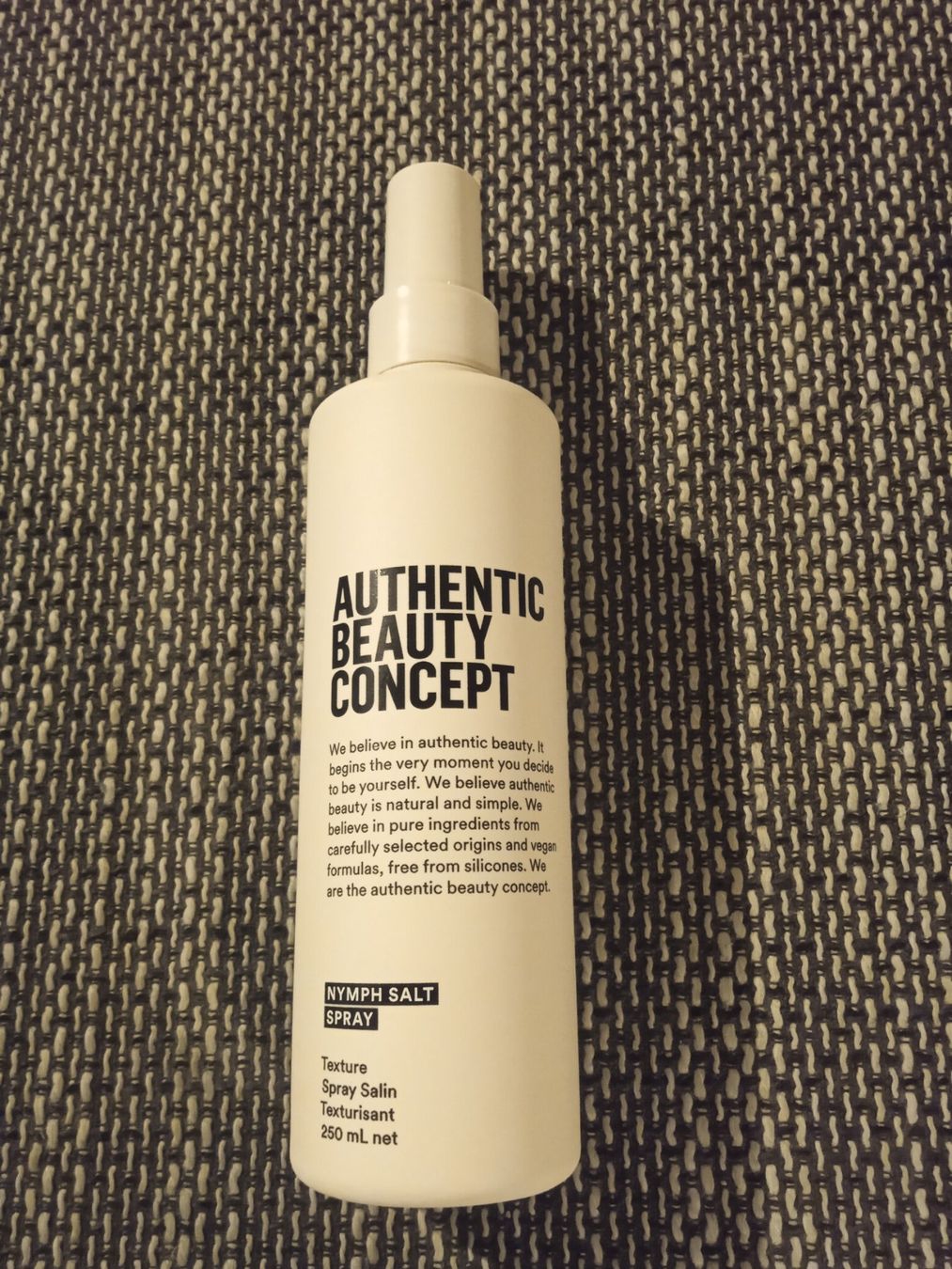 Altro per la cura del corpo: Authentic Beauty Concept Styling Nymph Salt Spray – Nuovo (secondo la descrizione) da Flums venduto da hec_flums