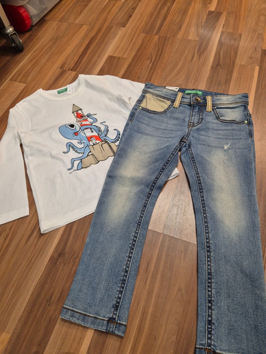 Lotti & Set di vestiti: Langarm Shirt & Jeans Grösse 100  K36 – Nuovo (secondo la descrizione) da Schwarzenburg venduto da Flamingo07