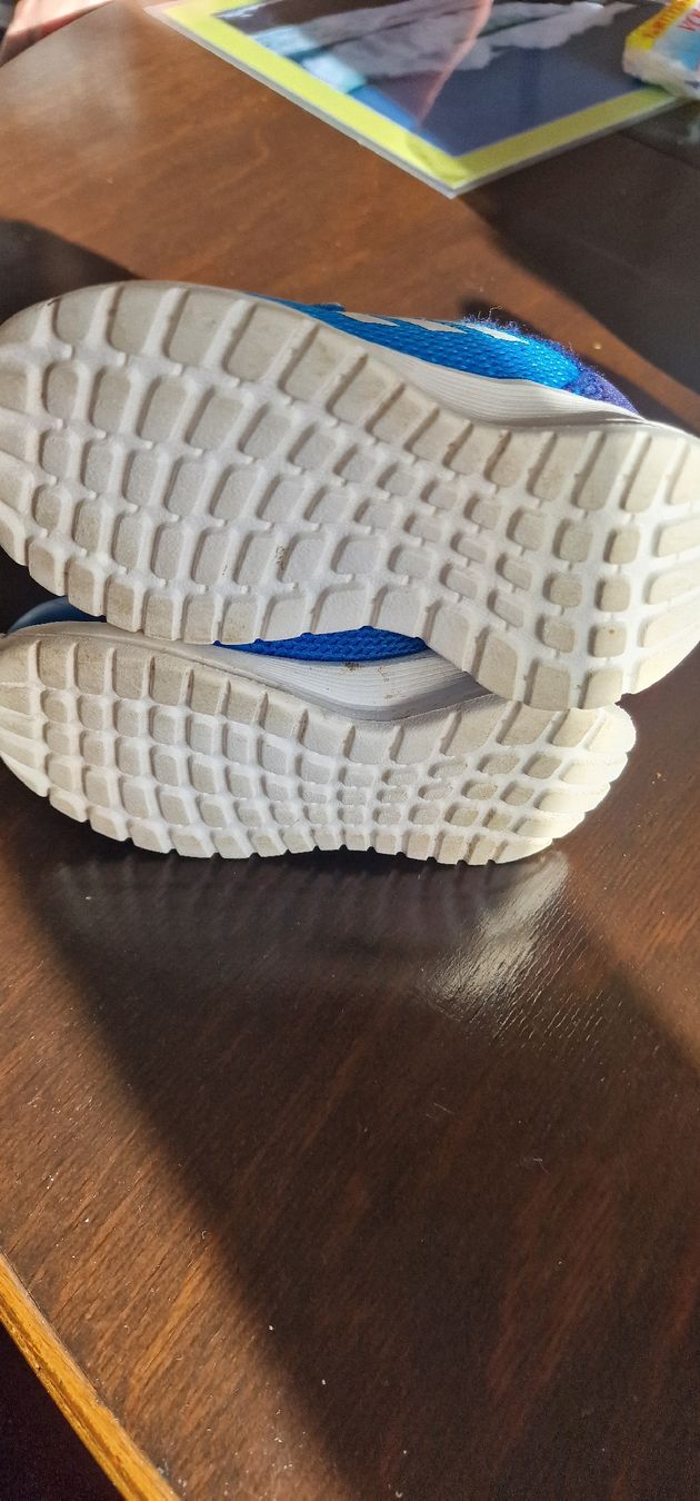 Adidas Scarpe per ragazzi: Adidas Schuhe Grösse 23 – Usato da Kandersteg venduto da Foxtrott7777 1