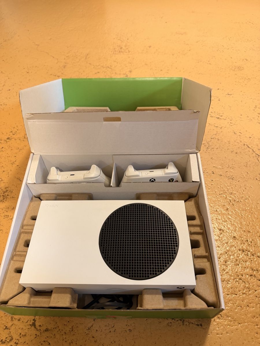Microsoft Consoles: Xbox – Neuf (Voir description) à Lupfig par siv_2fdf