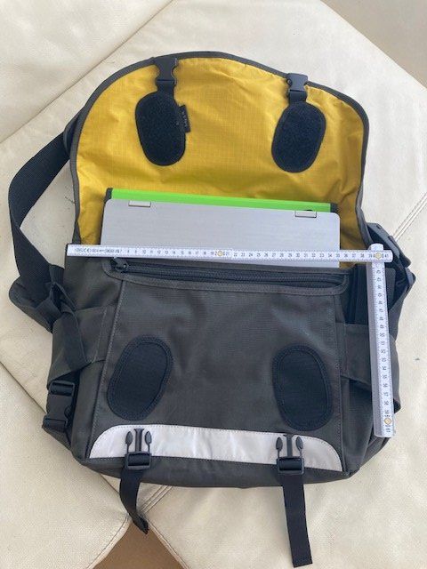 Crumpler Taschen: Crumpler Messenger Bag / Laptop tasche – Gebraucht aus Seedorf UR von Kelvis8 1