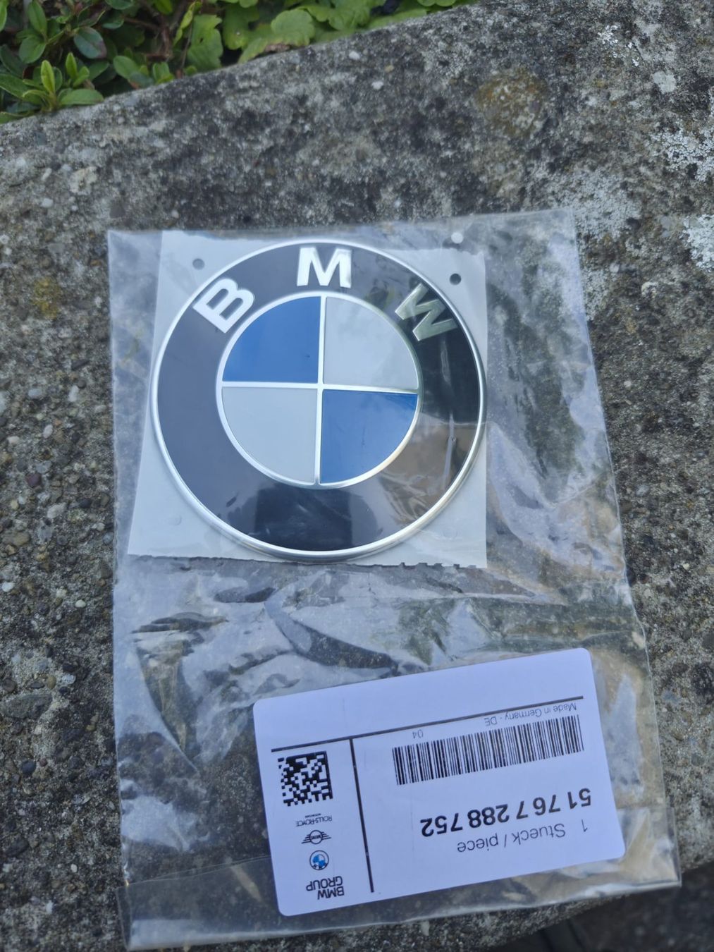 BMW Toutes les pièces auto: BMW Emblem neu – D'occasion à Däniken SO par Schild1990