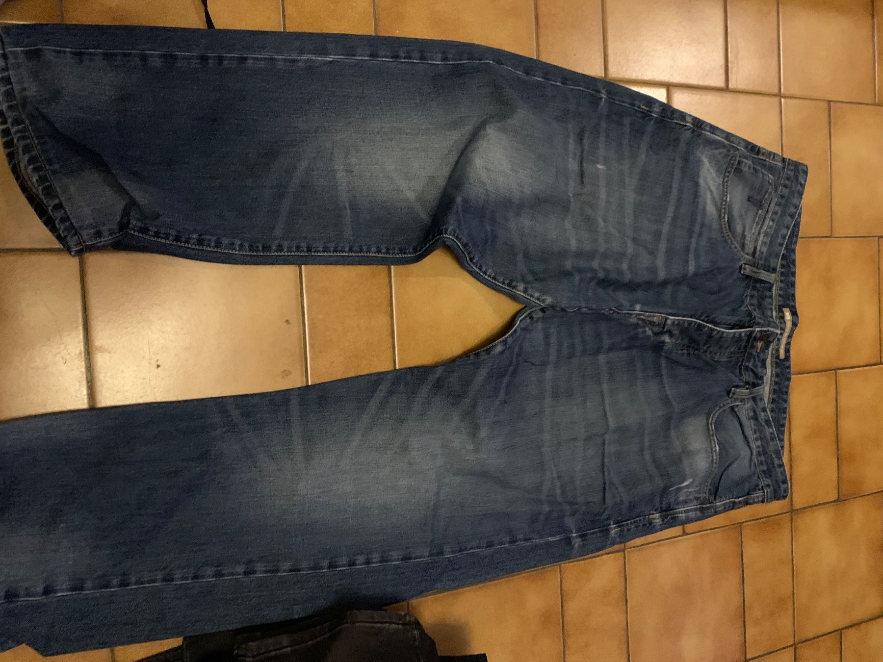 Pantaloni: Pantalon w38 pose à plas 50 cm WE – Usato da Veyrier venduto da kimedovapa 1