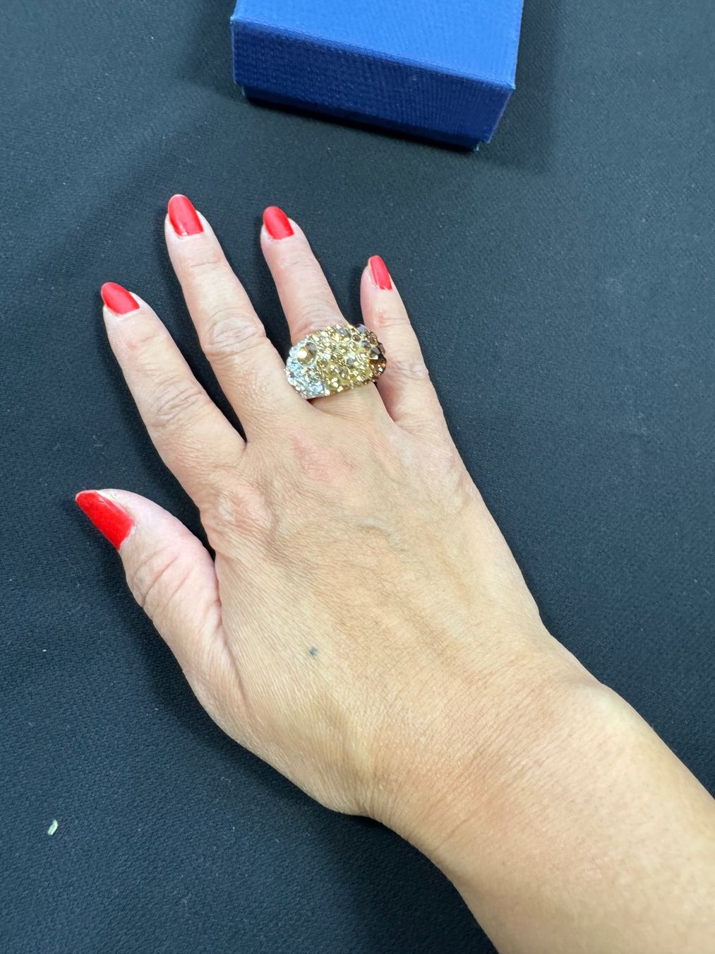 Swarovski Anelli: Sparkling Swarovski Ring - Fall Colors - Size 52 – Usato da Hurden venduto da rac_wyf8 7