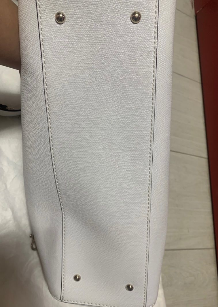 Guess Sacs femmes: Sac Guess – D'occasion à Genthod par Lou_Jin 4