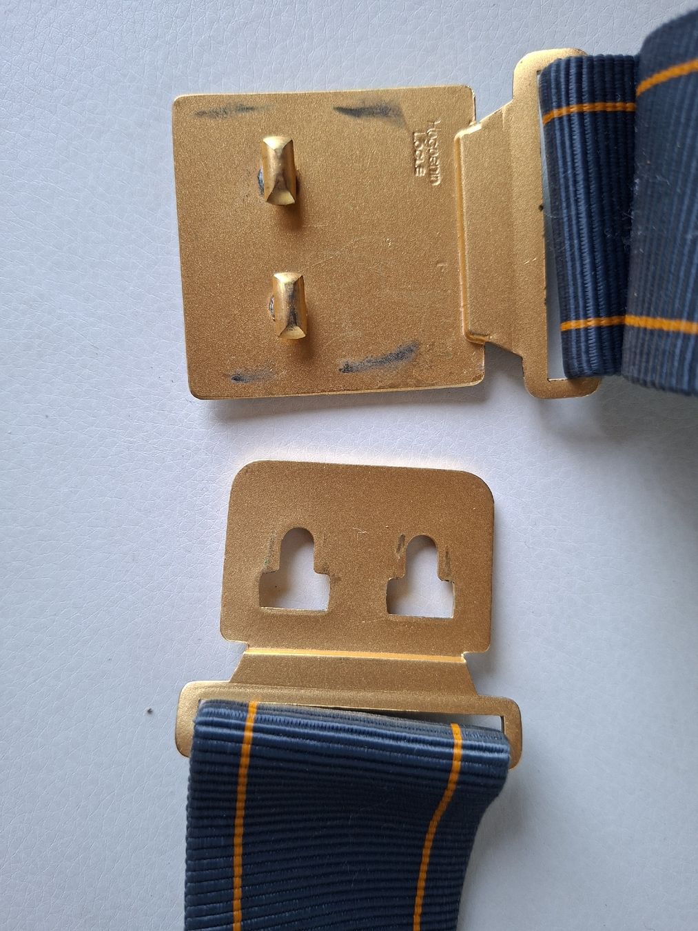 Schweizer Armee Uniformi: Schweizer Armee Militär Uniform Offiziers Gurt – Usato da Schwanden Sigrisw venduto da len_9yqg 2