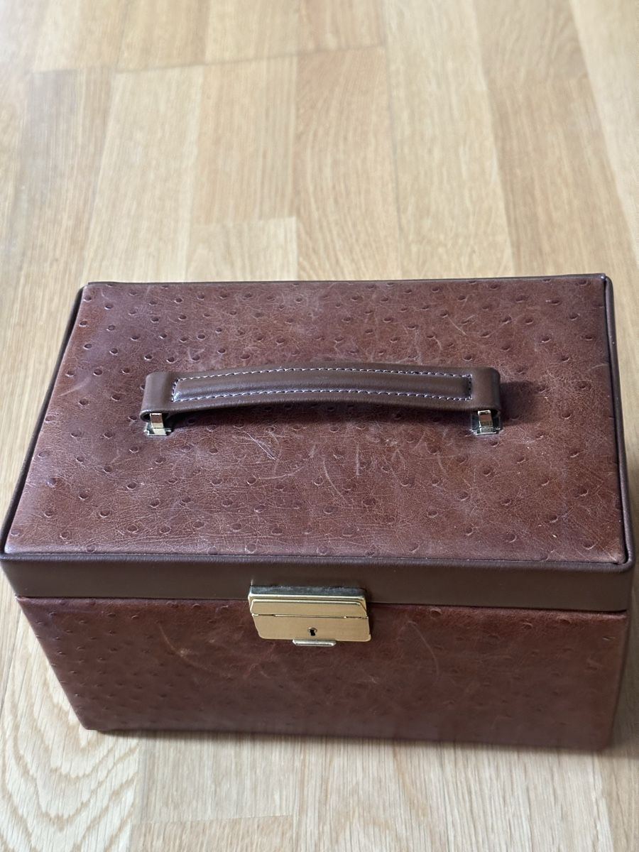 Schmuckkästen: Schmuck Schatulle bittet viel Platz – Neu (gemäss Beschreibung) aus Basel von Ivana_4 1
