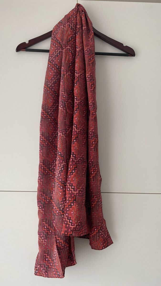 Fabric Frontline Foulard & Sciarpe: Fabric Frontline Seidenschal – Usato da Magden venduto da Gondwina 3