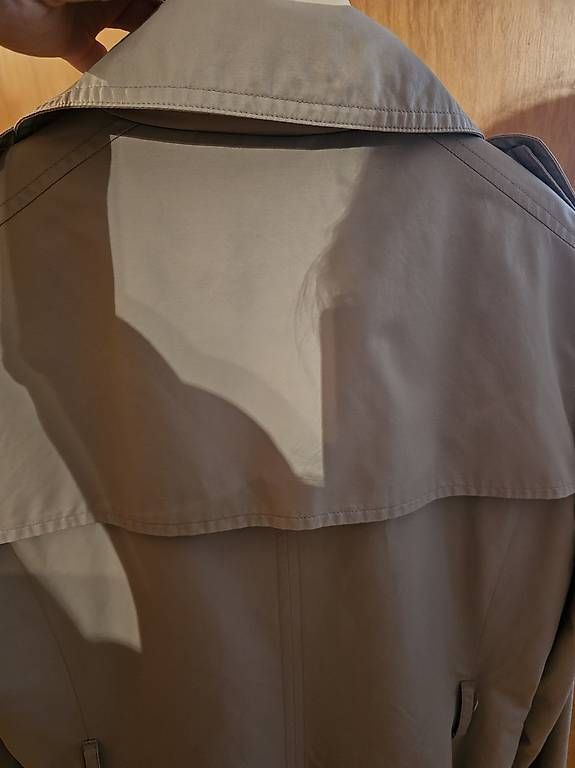 Cappotti: Trenchcoat gr 38 – Usato da Uzwil venduto da sousse73 1