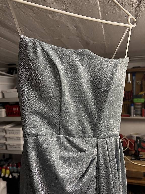 Vestiti: Abendkleid Grösse 36 – Usato da Näfels venduto da hano.degi 2