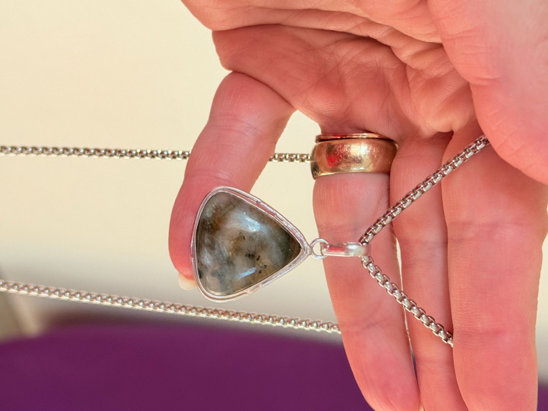 Catenine: Collier avec pendentif en labradorite naturelle – Nuovo e nell'imballaggio originale da Genève venduto da AGBERG 5