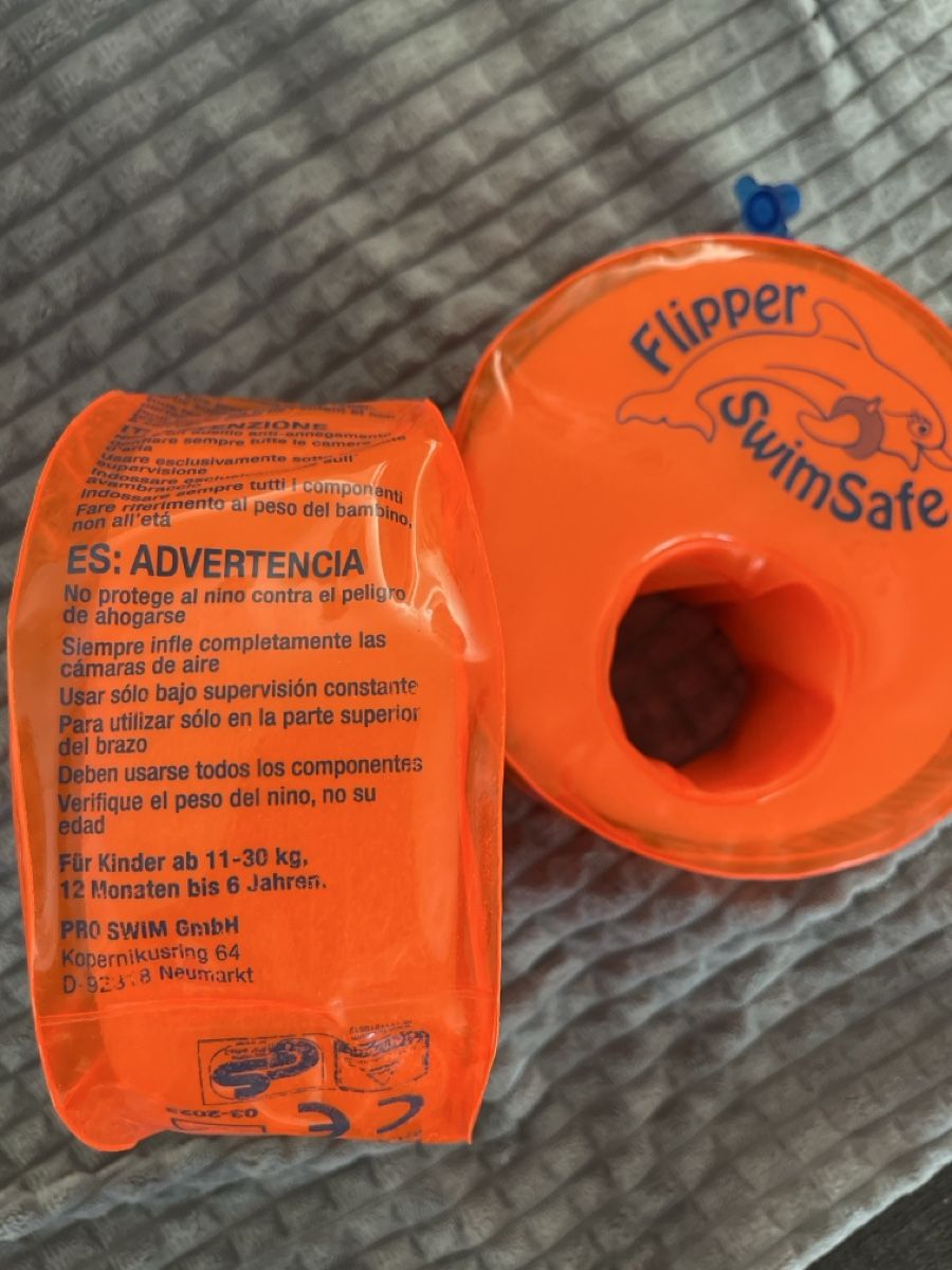 Flipperkästen: Schwimmflügeli Flipper SwimSafe – Gebraucht aus baden von jessgold 2