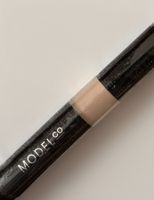 Model co Instant Radiance Concealer