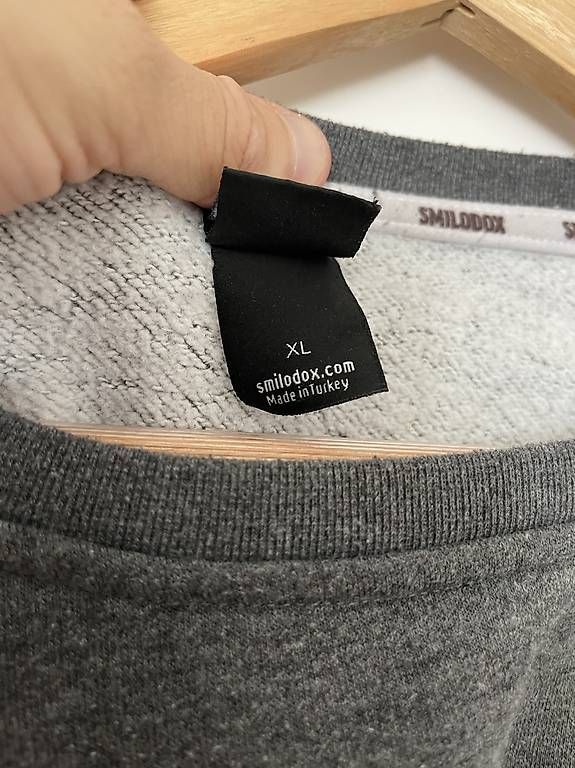 Smilodox Maglioni & Felpe: Grauer Sweater  Smilodox | Grösse XL – Usato da Wölflinswil venduto da jan_v6g9 1