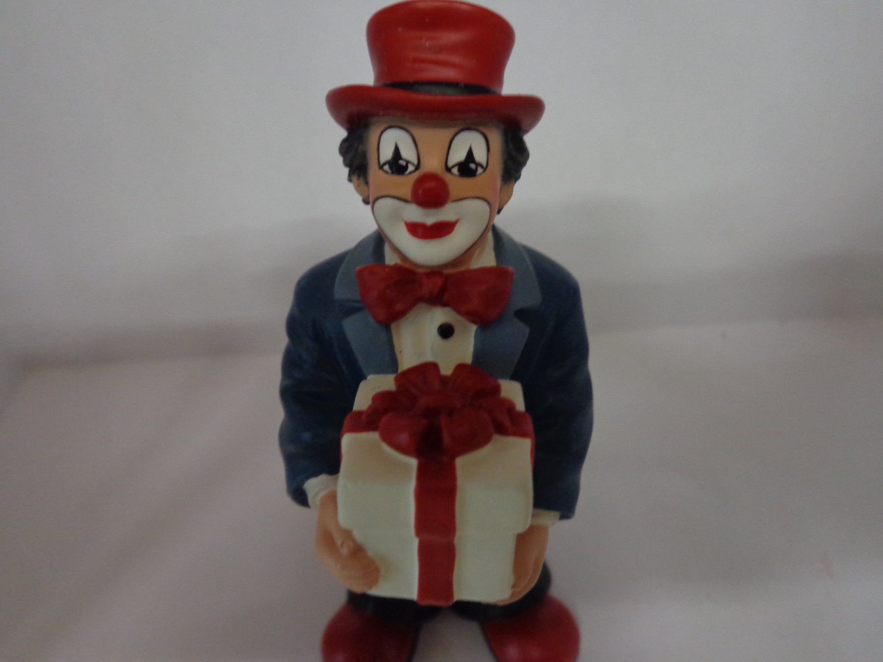 Statuette: Gilde Clown Stehend mit Geschenk Hut rot – Nuovo (secondo la descrizione) da Liestal venduto da Gecko16 7