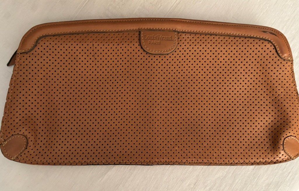 Borse da donna: LOUIS FERAUD PARIS Vintage Pochette – Usato da Zürich venduto da Libraco 1