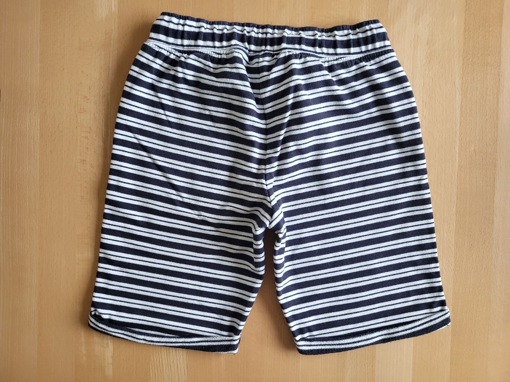 Vertbaudet Pantalons: Vertbaudet kurze Hose Gr. 152 – D'occasion à Dürrenäsch par DanaW01 4