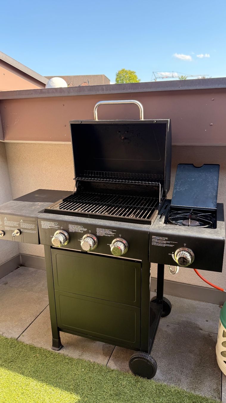 Griglie: Gasgrill Grill Club Ouchy – Usato da Hochdorf venduto da Lilporto