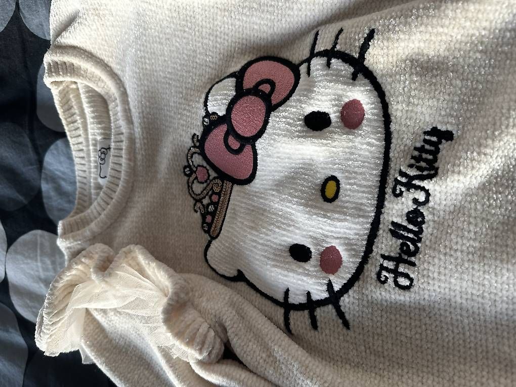 Pullover & Sweatshirts: Pull fille chaud  – Gebraucht aus Renens VD von mary184 1