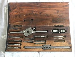Coffret à tarauder et filière vintage en bois - complet