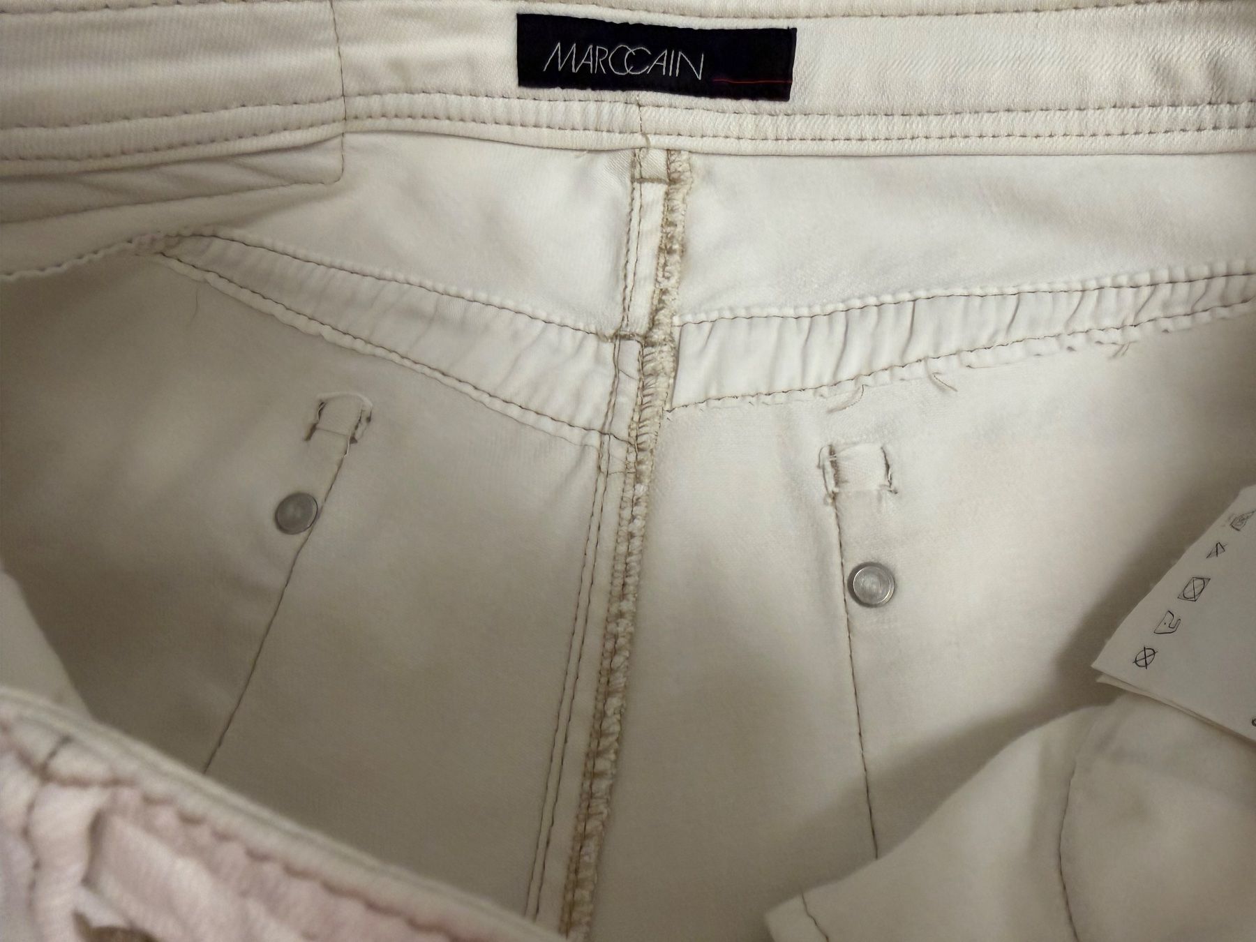 Marc Cain Hosen: Marc Cain Bermudas Crèmefarben Size 3 – Gebraucht aus rheineck von norwegianwood52 1