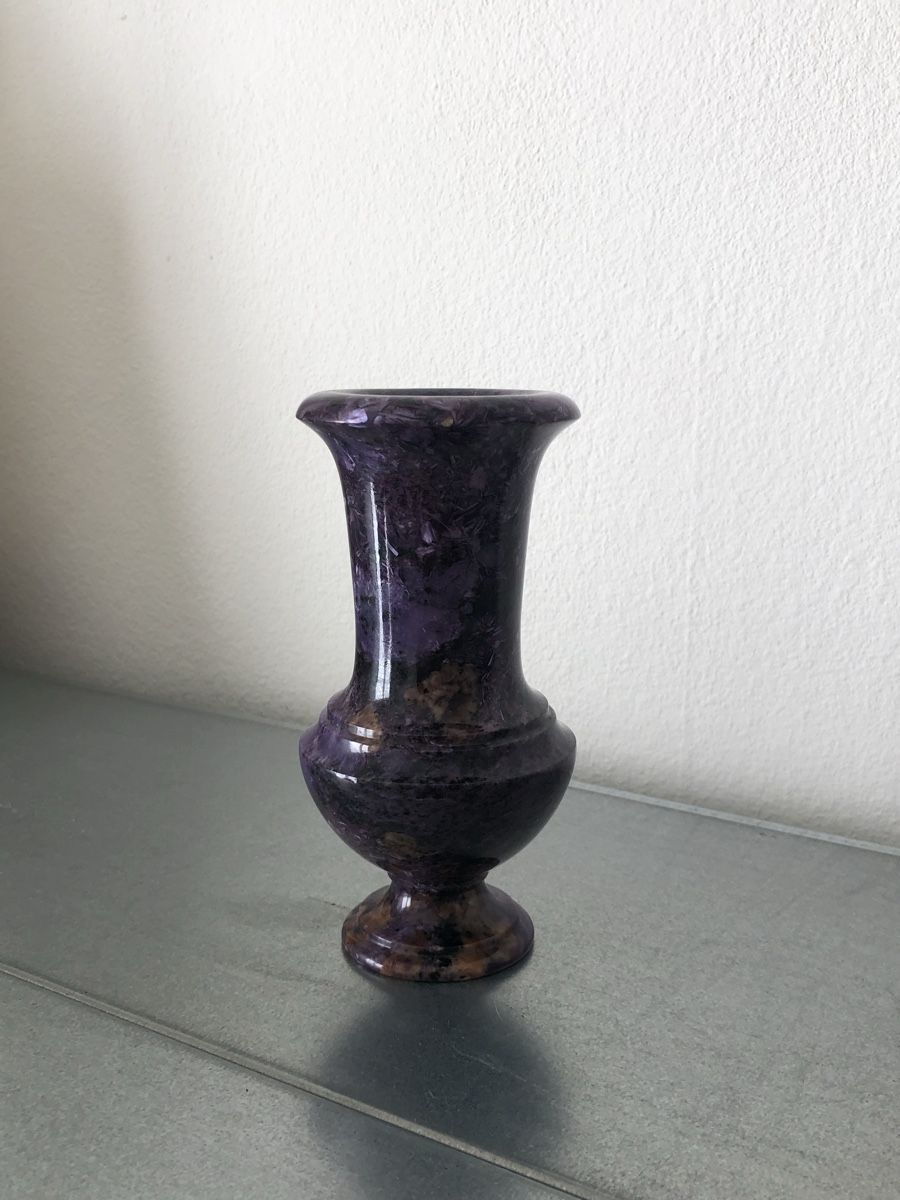 Edelsteine: Charoite Vase – Gebraucht aus Basel von Amechan.