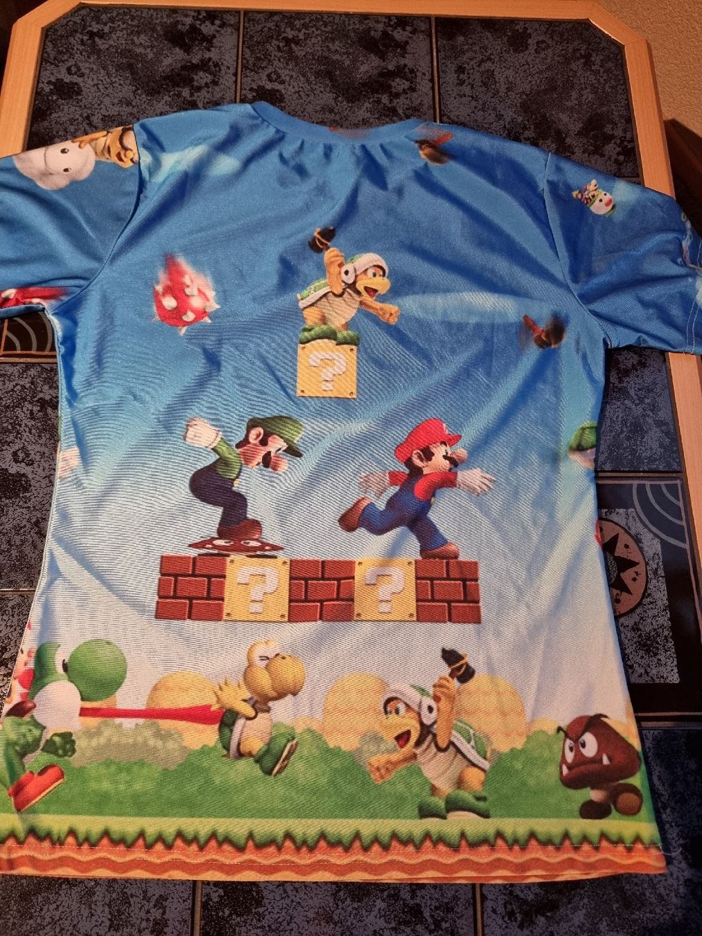 T-shirt: Super Mario T-Shirt Gr. L – Usato da Helgisried venduto da zuegli.24 1