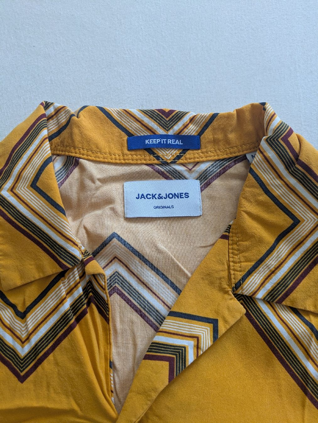 Camicie: Jack & Jones gemustertes kurzarm Hemd  – Usato da Zürich venduto da esi_72rz 1