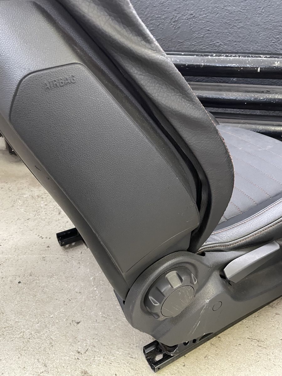 Recaro Tutti pezzi di ricambio auto: Recaro CS Sitze Leder – Usato da Steinach venduto da dd.grg 8