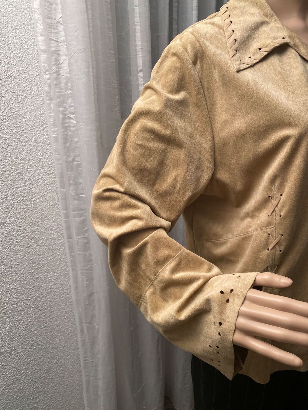 Camicette: Extravagante seltene Kunstwildleder-Bluse, beige, Gr. 46 – Usato da Winkel venduto da ferrari2022 4