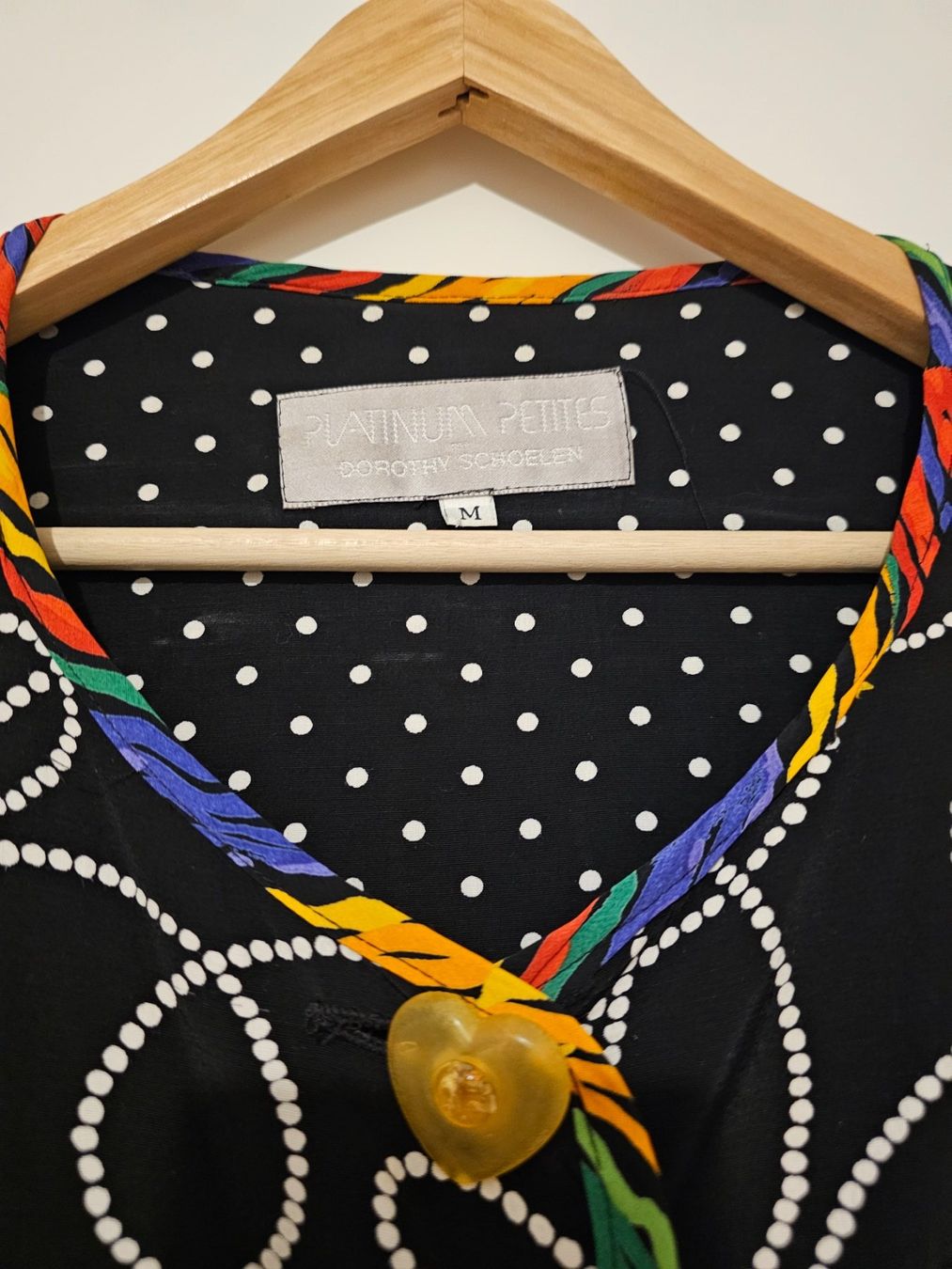 Lotti di vestiti: Ensemble Veste Jupe avec Boutons Multicolores – Usato da Nax venduto da mojy 5