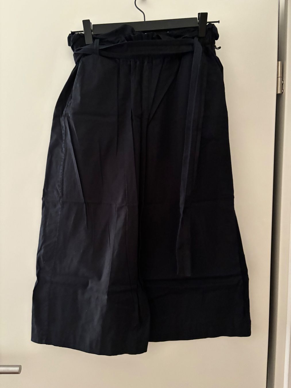 Pantaloni: Pantalon, noir, taille S – Usato da Neuchâtel venduto da Zoilab
