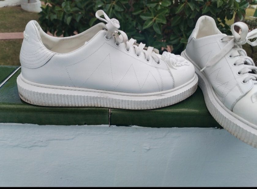 Versace Scarpe da uomo: Baskets Versace blanches - Élégantes et confortables! T.45 – Nuovo (secondo la descrizione) da Troistorrents venduto da ami_mzq5 2