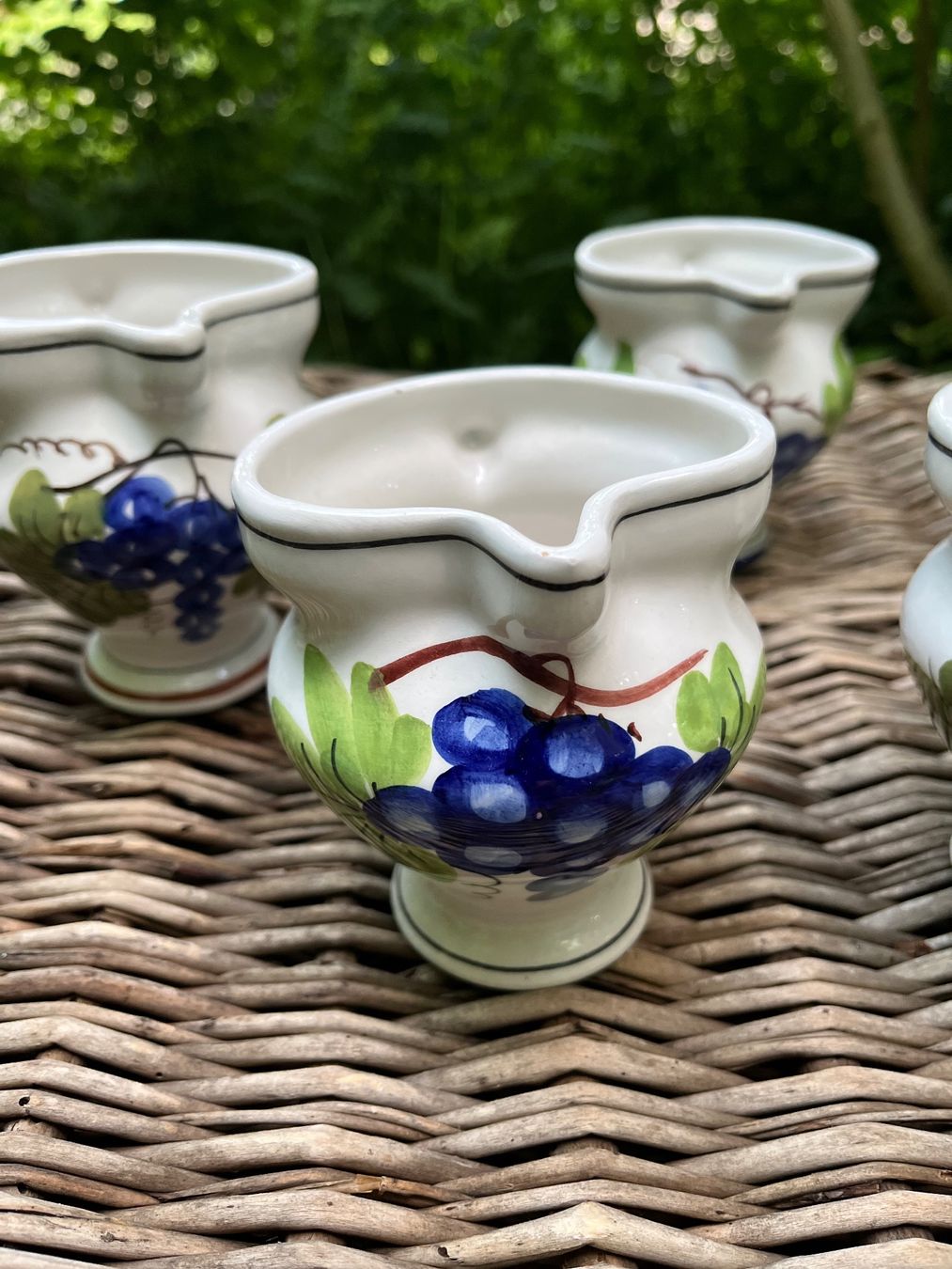 Caraffe: Alte schöne Krugles "Trauben" 4 stk – Usato da Möhlin venduto da mil_h55x
