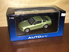 Ford Mustang GT 1/43 Version Auto Show 2004