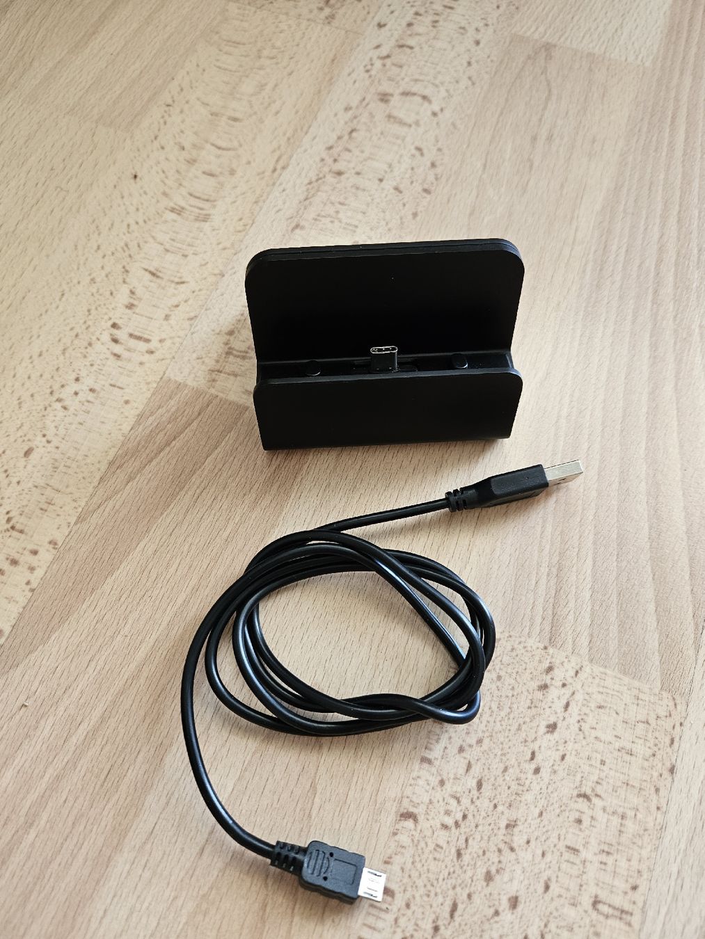 Docking station: Ladestation Tyoe C – Nuovo (secondo la descrizione) da Thun venduto da danbr 3