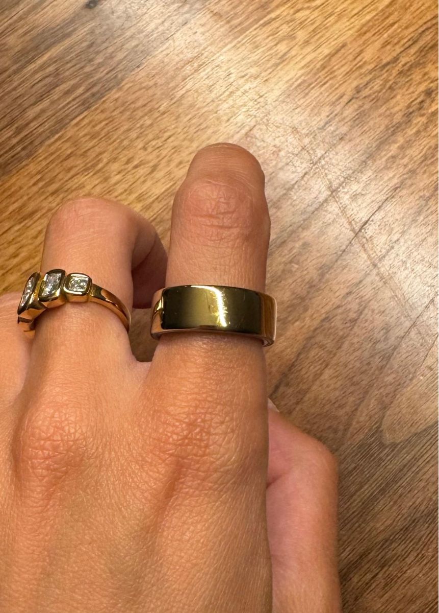 Oura Bagues: Oura Ring Gen 7 Gold – D'occasion à Baar par anj_t9pl 1