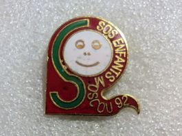 Ansteckpin 110: SOS Enfants