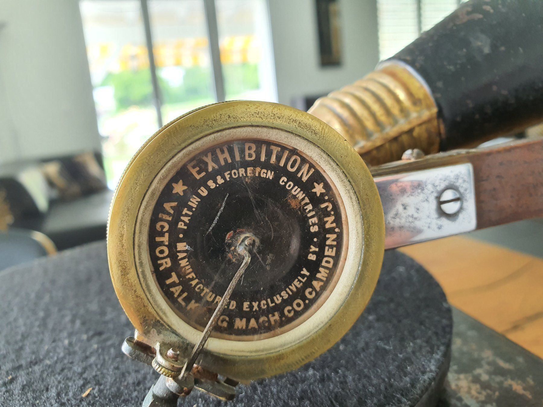 Plattenspieler: Grammophon Victor "Royal" Schwenkarm – Gebraucht aus Hüntwangen von Scarciglias-Antiques 6