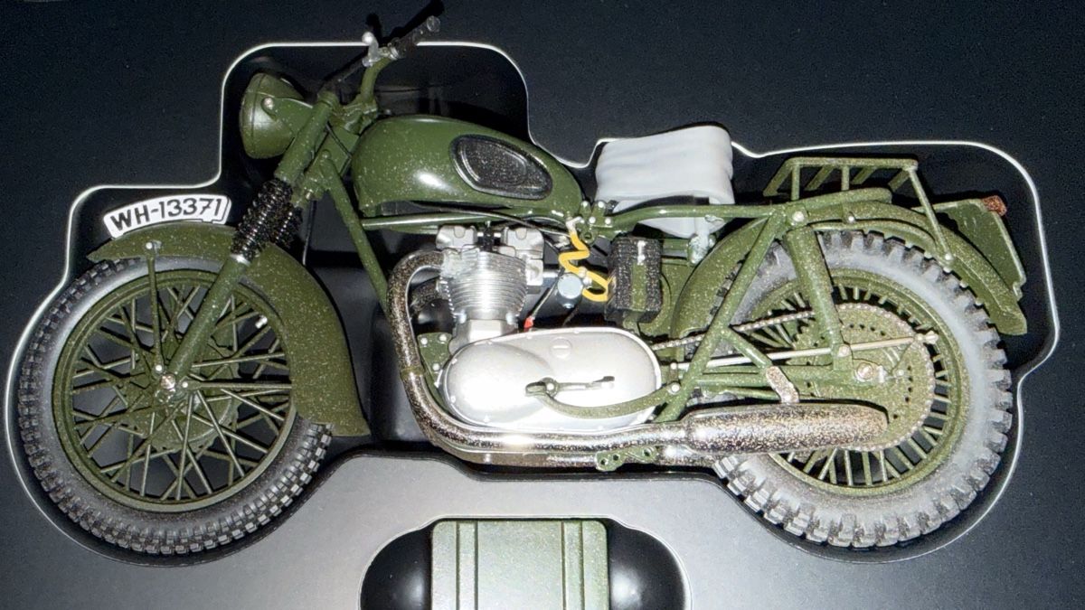 Corgi Toys Kit di modellismo & Modellini statici: Triumph TR6 Trophy "The Great Escape" 1:12 – Nuovo (secondo la descrizione) da Basel venduto da Zomeg 6