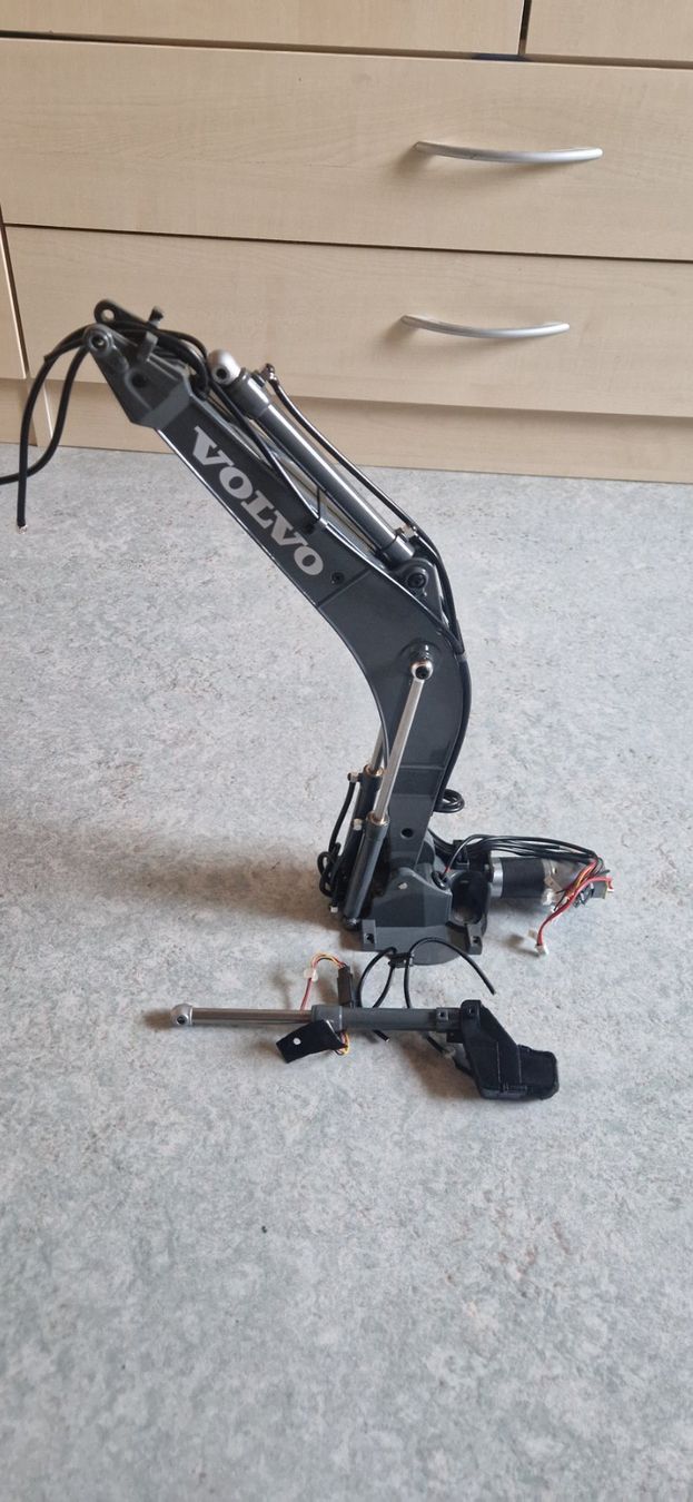 RC Kits de montage: Rc Baggerarm zu Volvo EC 160 Elektro – Neuf (Voir description) à Sternenberg par Meli_20