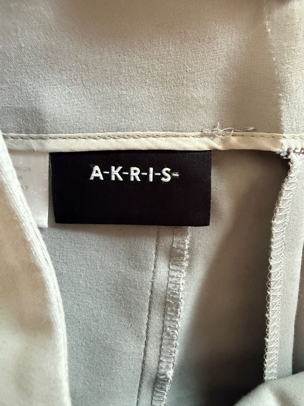 Lotti di vestiti: AKRIS Hose, Odd Molly Bluse Kleiderpaket – Usato da Zürich venduto da iva_7658 1