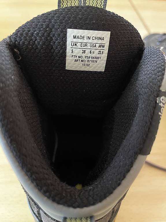 Salomon Scarpe da donna: Salomon Bergschuhe/ Winterwanderschuhe  Gr. 38 – Usato da Spiringen venduto da brandinder 4