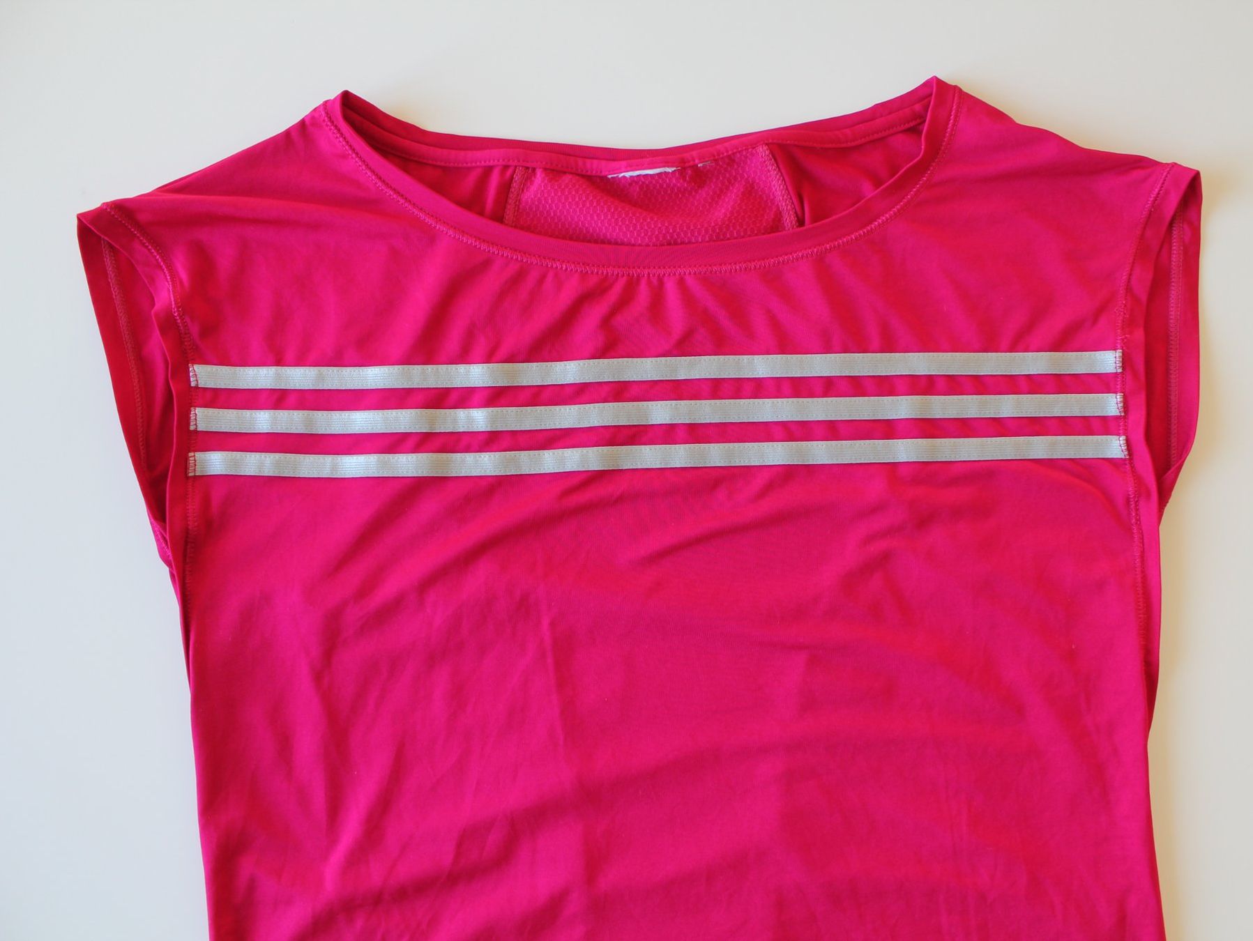 Adidas T-Shirts: T-shirt Adidas climacool rose taille env. M – Gebraucht aus Peseux von Gilloss 1
