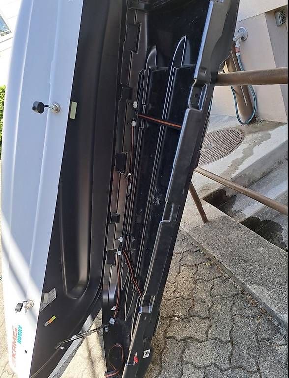 Box da tetto: KAMEI Husky L Dachbox in Silber. – Usato da Oberurnen venduto da glarner_bmw 3