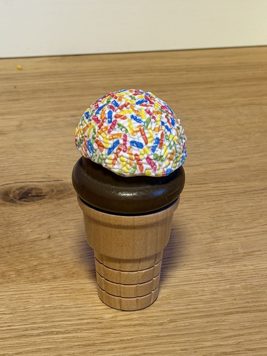 Sonstiges für Firmenanlässe & Parties: Kinder Eiscreme-Stand aus Holz – Gebraucht aus Attikon von Anomar01 2