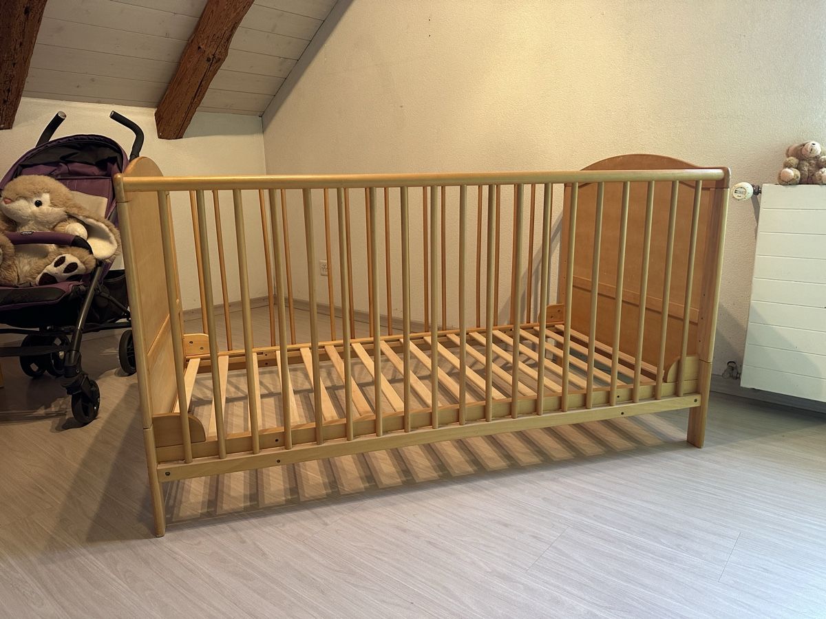 Letti: Kinderbett mit Matratze und Duvet – Usato da Lenzburg venduto da hit_vf2p