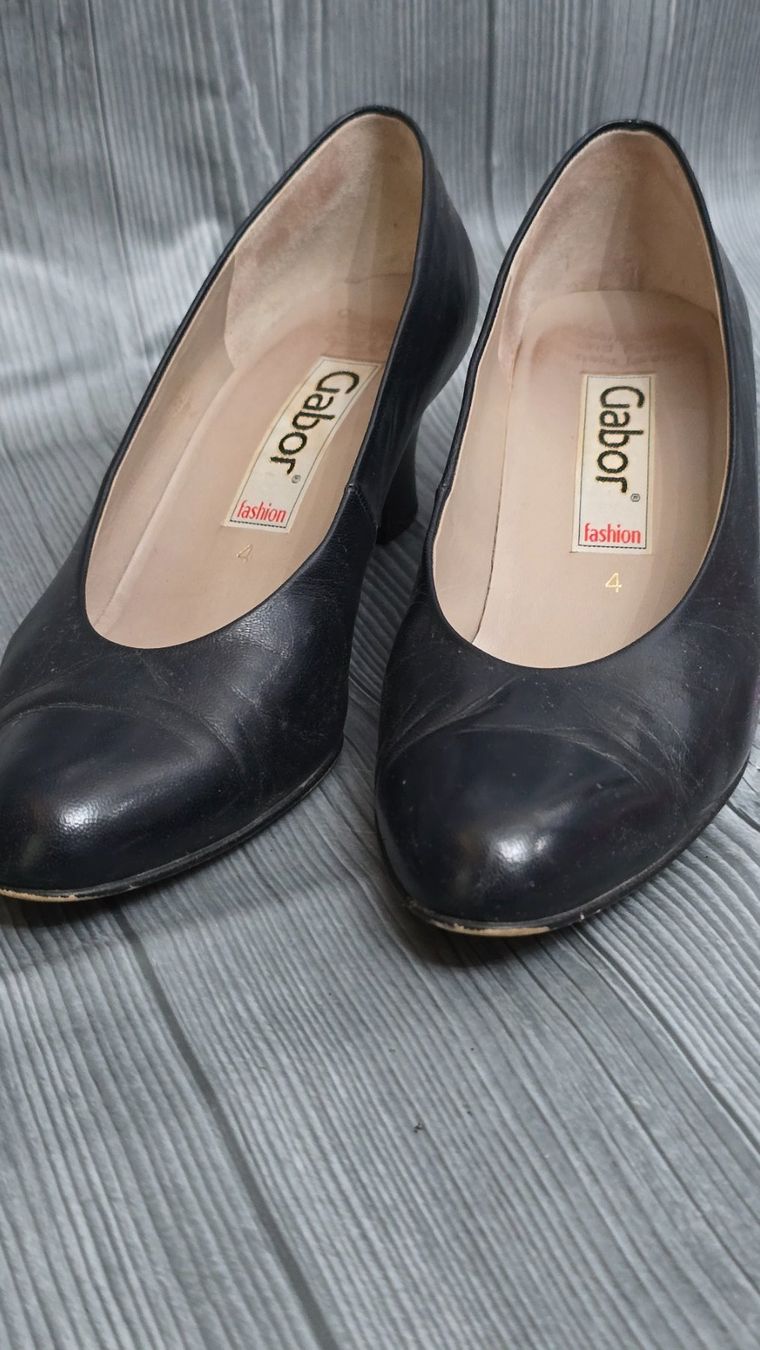 Gabor Scarpe da donna: 💞 Gabor Leder Pumps - 37 - blau / schwarz – Usato da Thalwil venduto da VitaMini 4