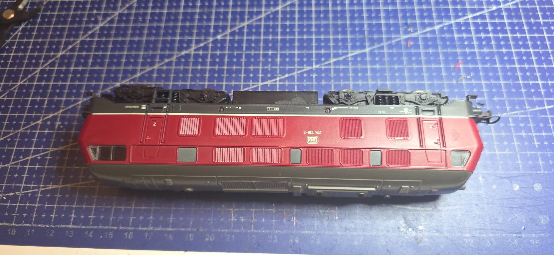 Roco Modellini di ferrovie: HO DB BR215 108-2 DC analog mit digital schnittstelle – Usato da Hochfelden venduto da Danizh0 2